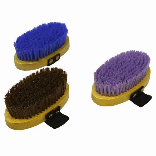 Щетка (brush) д/лошади искусственная щетина с ремешком маленькая EQUIMAN 8005    